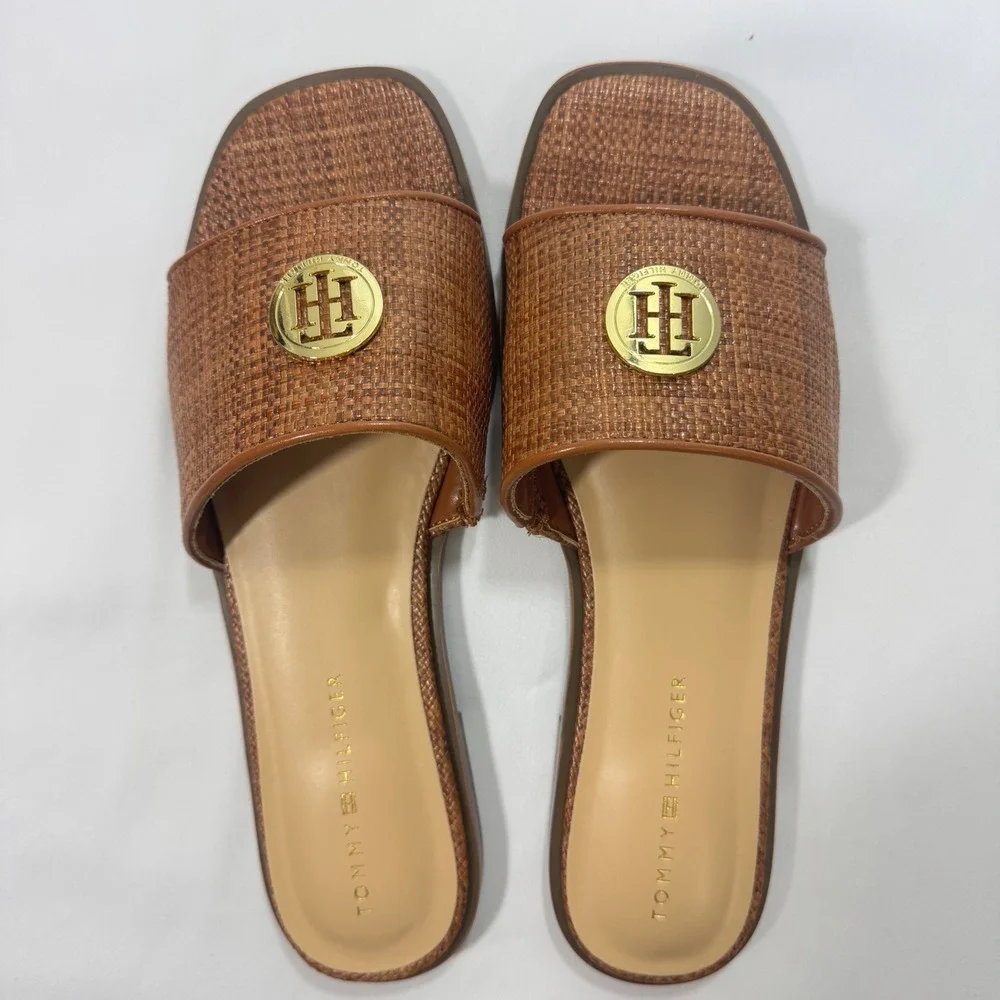 New Tommy Hilfiger Slides Sandals Women's Size‎ 9.5M Brown Woven Logo Flat Shoes
